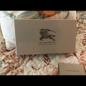 Burberry gift box
